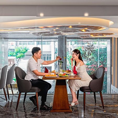Mercy Emerald Hotel Da Nang Eksteriør billede